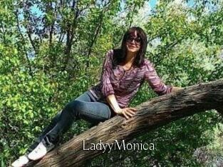LadyyMonica