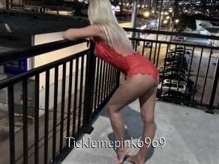 Ticklemepink6969